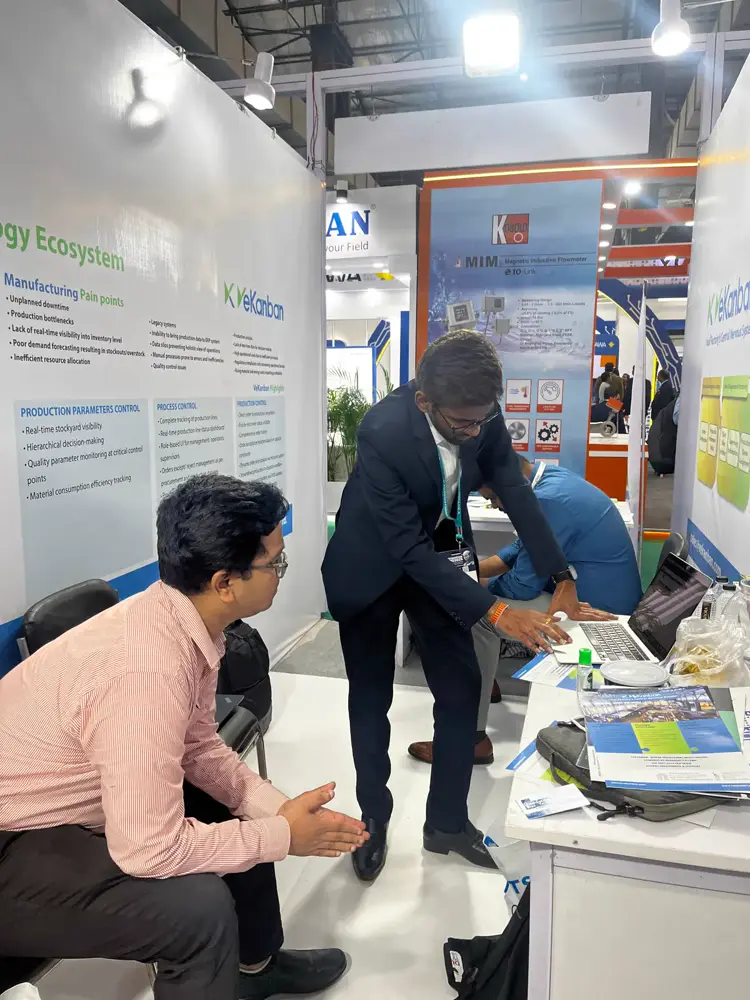 VeKanban team at Automation Expo 2025, photo 11
